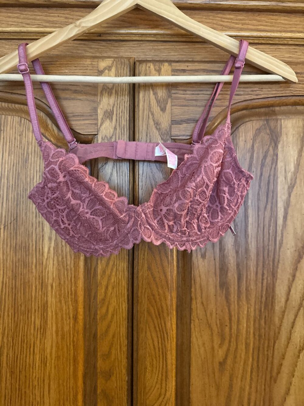 PINK Victoria's Secret Mauve Lace Underwire Bra
